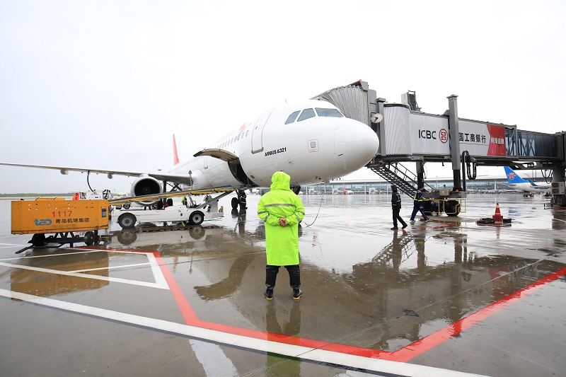 青岛机场多措并举保障雷雨季节航班运行