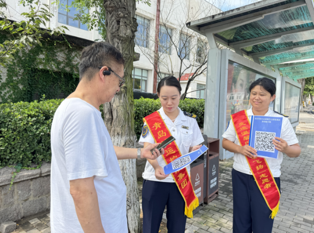 公交服务好不好？温馨巴士设立宣传点“开门纳谏”